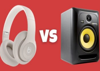 gaming headsets vs speakers